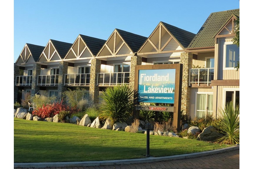 Fiordland Lakeview Motel and Apartments - Property Photo