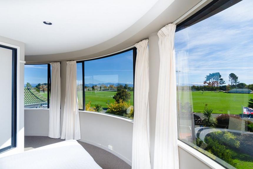 Aloha Lodge Beachside Accommodation - Property Photo