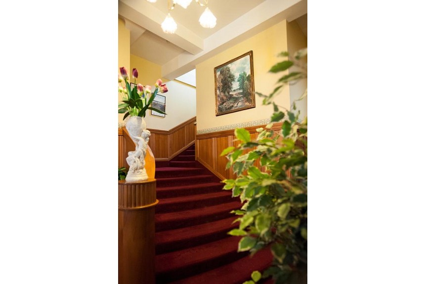 The County Hotel - Property Photo